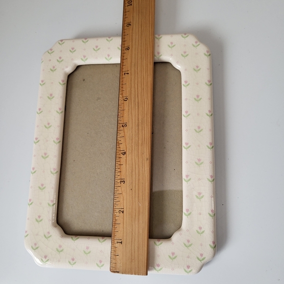 Vintage Ceramic Picture Frame with Floral Pattern - Picture 11 of 13